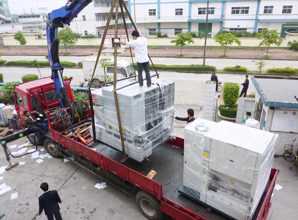 福永工厂意大利进口数控铣床吊装